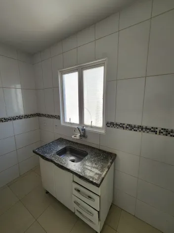Alugar Apartamento / Padr&atilde;o em S&atilde;o Jos&eacute; do Rio Preto R$ 880,00 - Foto 5