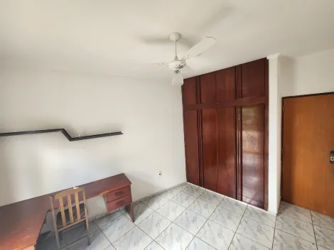Alugar Casa / Sobrado em S&atilde;o Jos&eacute; do Rio Preto R$ 2.400,00 - Foto 27