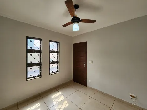 Alugar Casa / Padr&atilde;o em S&atilde;o Jos&eacute; do Rio Preto R$ 1.800,00 - Foto 3