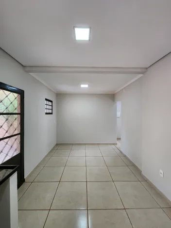 Alugar Casa / Padr&atilde;o em S&atilde;o Jos&eacute; do Rio Preto R$ 1.800,00 - Foto 5
