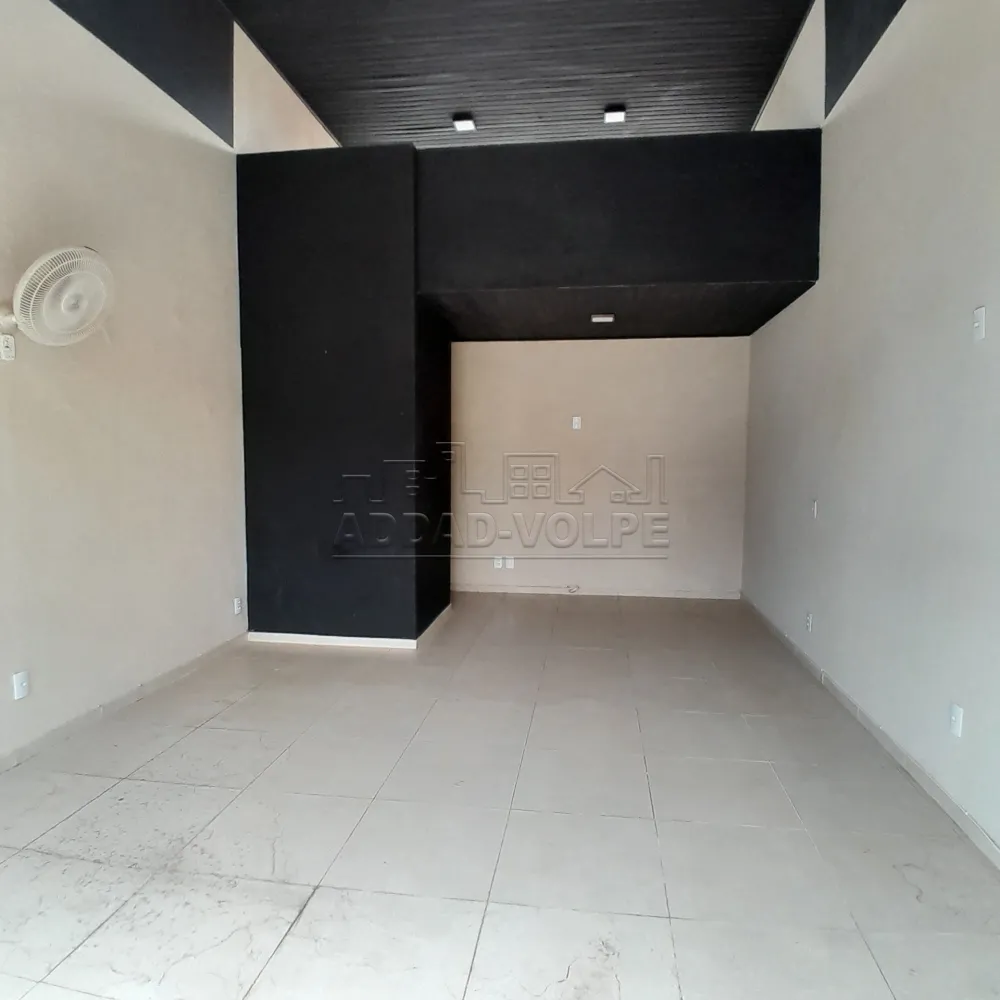 Alugar Comercial / Ponto Comercial em Bauru R$ 2.000,00 - Foto 2
