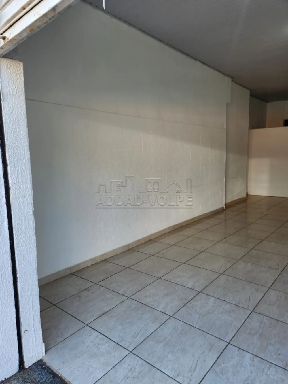 Alugar Comercial / Sala em Bauru R$ 1.000,00 - Foto 2