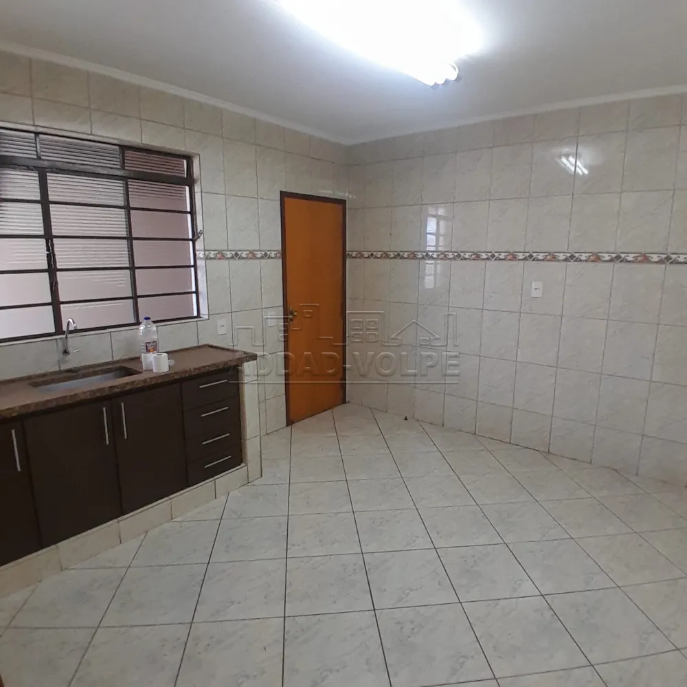 Alugar Casa / Padr&atilde;o em Bauru R$ 3.700,00 - Foto 4