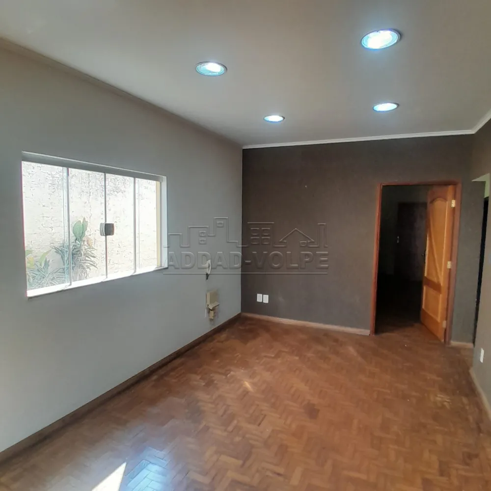 Alugar Casa / Padr&atilde;o em Bauru R$ 3.700,00 - Foto 2