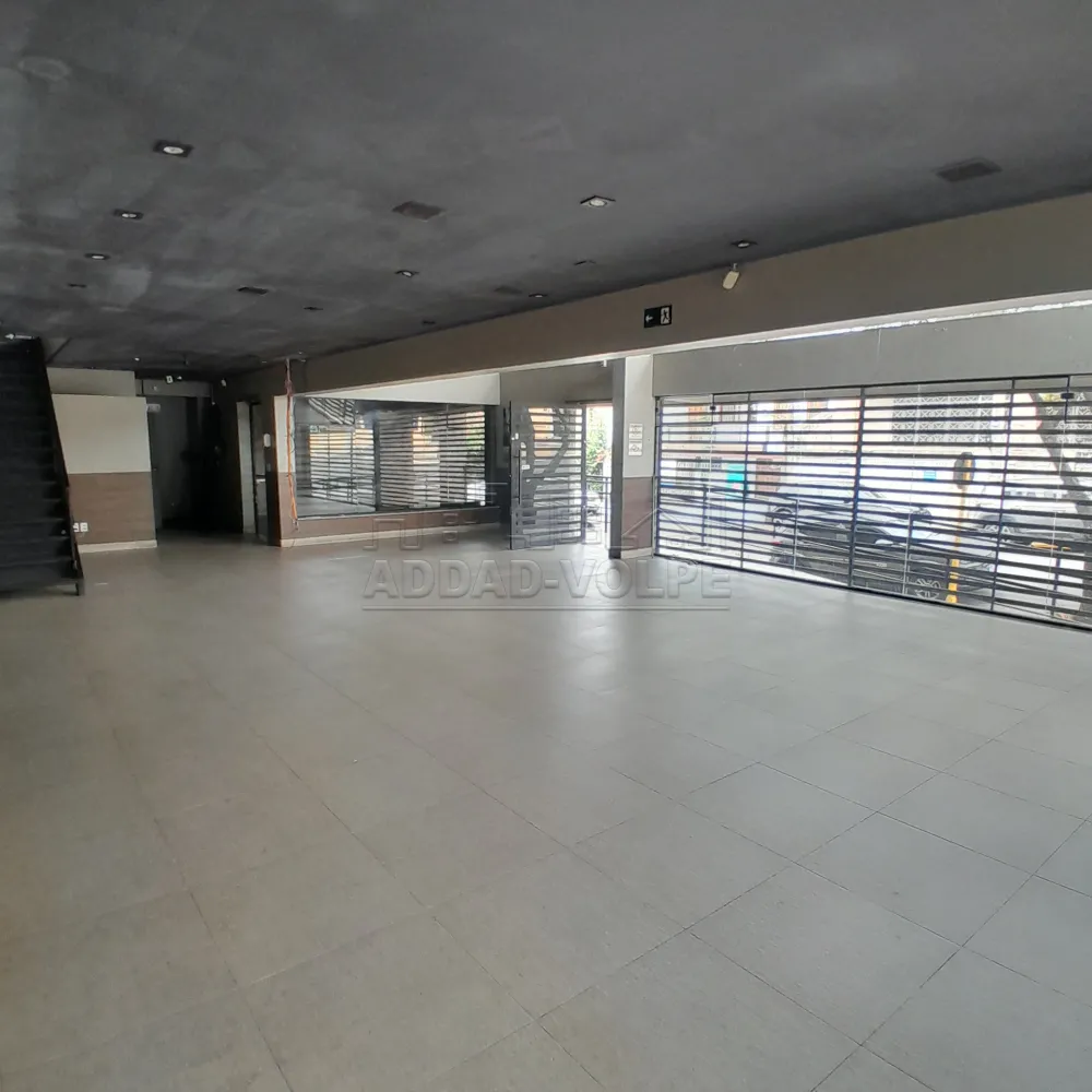 Alugar Comercial / Sal&atilde;o em Bauru R$ 15.000,00 - Foto 2