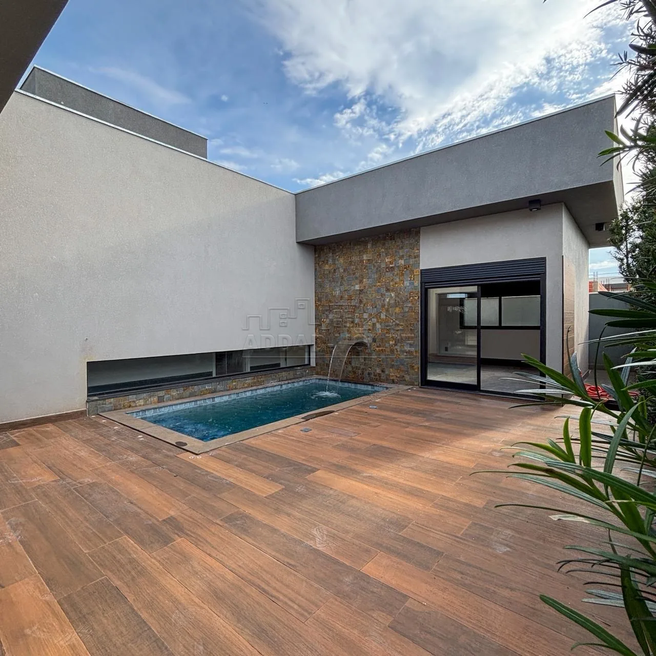 Comprar Casa / Condom&iacute;nio em Piratininga R$ 1.200.000,00 - Foto 1