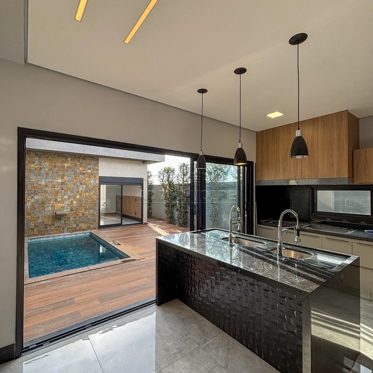 Comprar Casa / Condom&iacute;nio em Piratininga R$ 1.200.000,00 - Foto 2