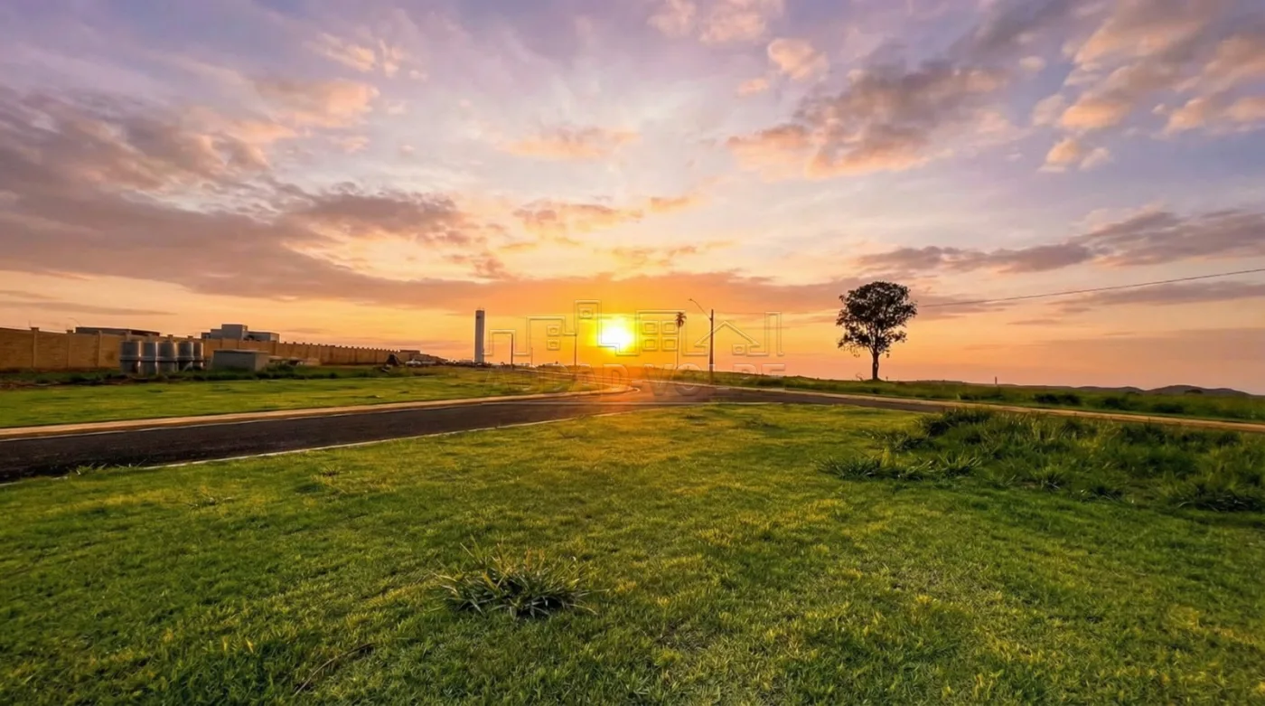 Comprar Terreno / Condom&iacute;nio em Piratininga R$ 540.000,00 - Foto 1