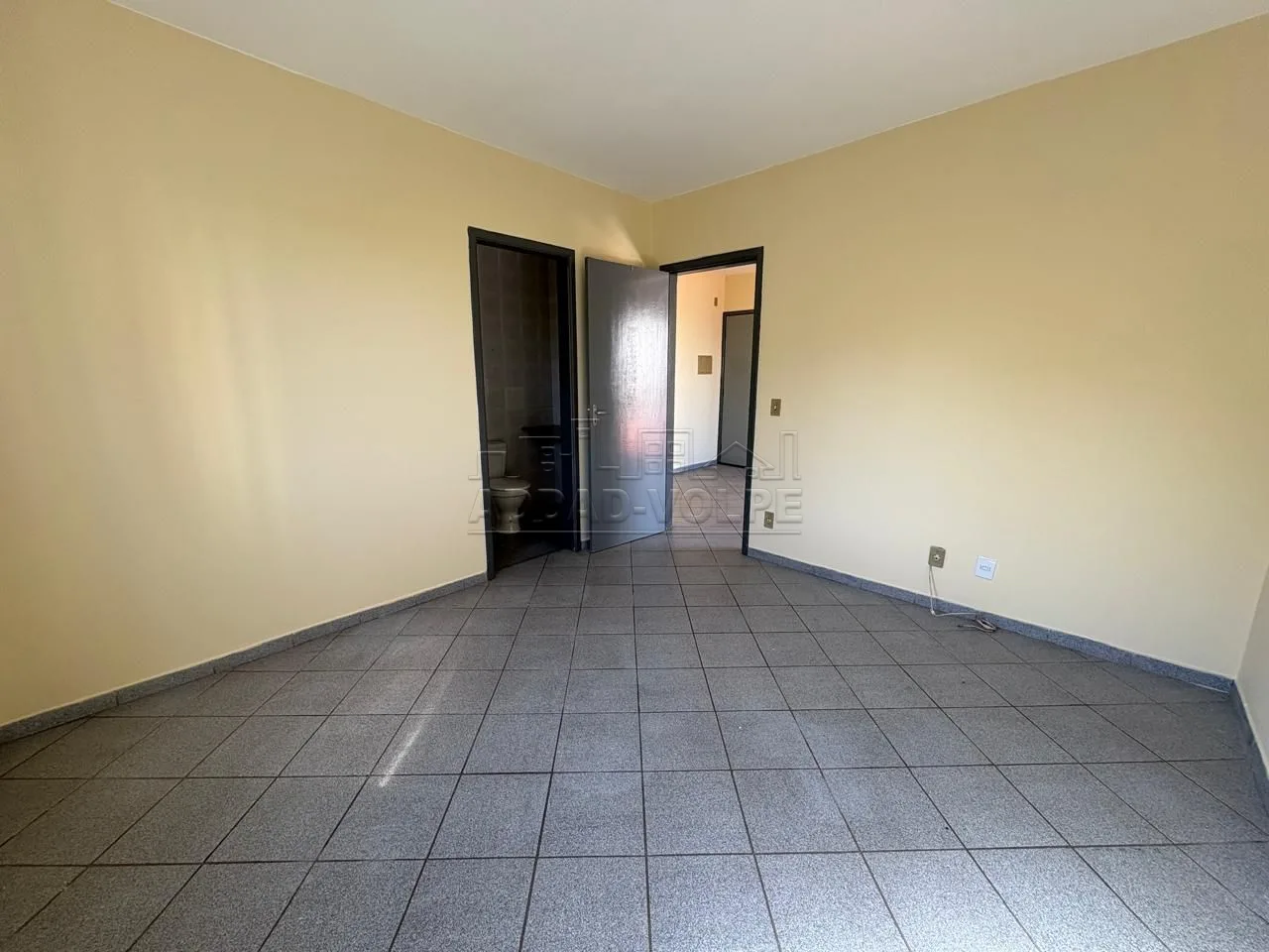 Comprar Apartamento / Padr&atilde;o em Bauru R$ 155.000,00 - Foto 3