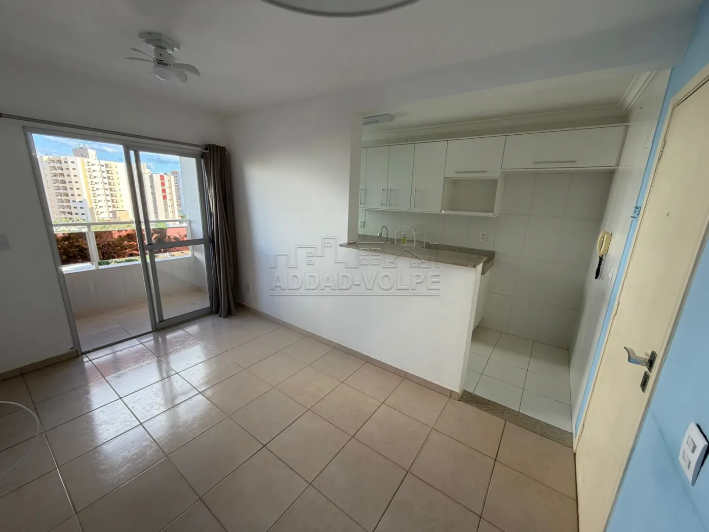 Alugar Apartamento / Padr&atilde;o em Bauru R$ 1.500,00 - Foto 1
