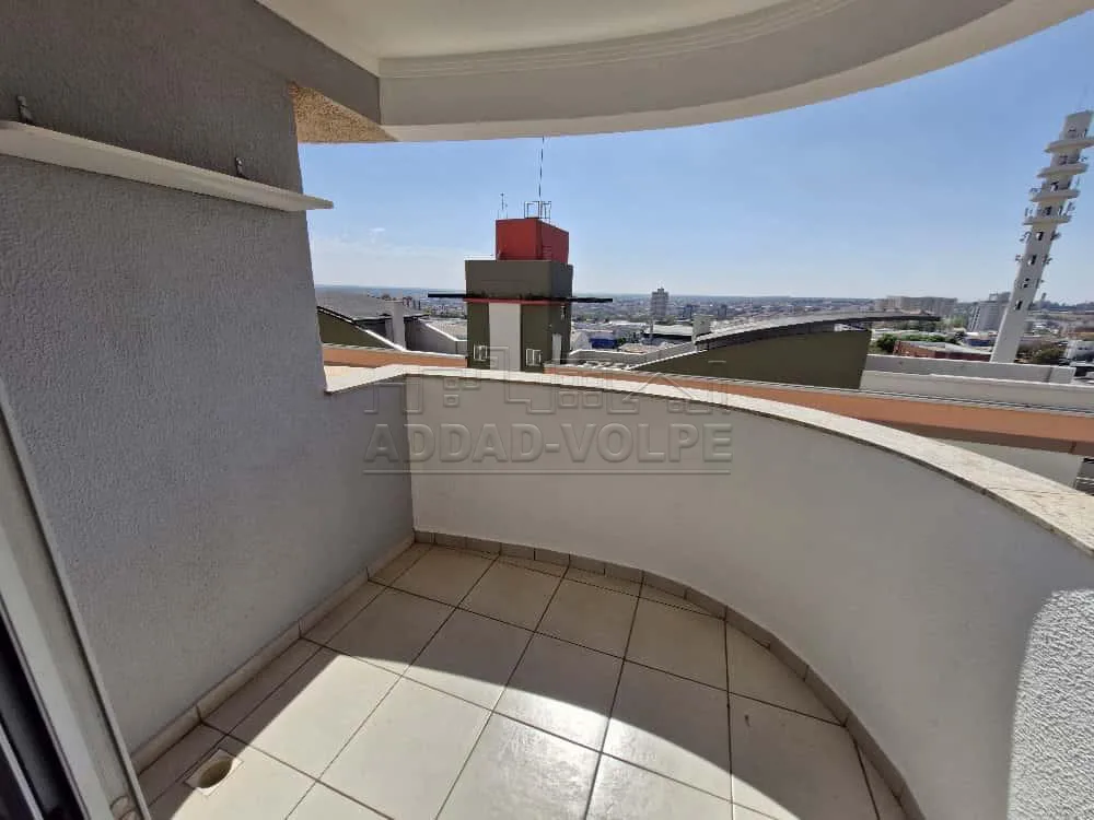 Alugar Apartamento / Padr&atilde;o em Bauru R$ 1.700,00 - Foto 2
