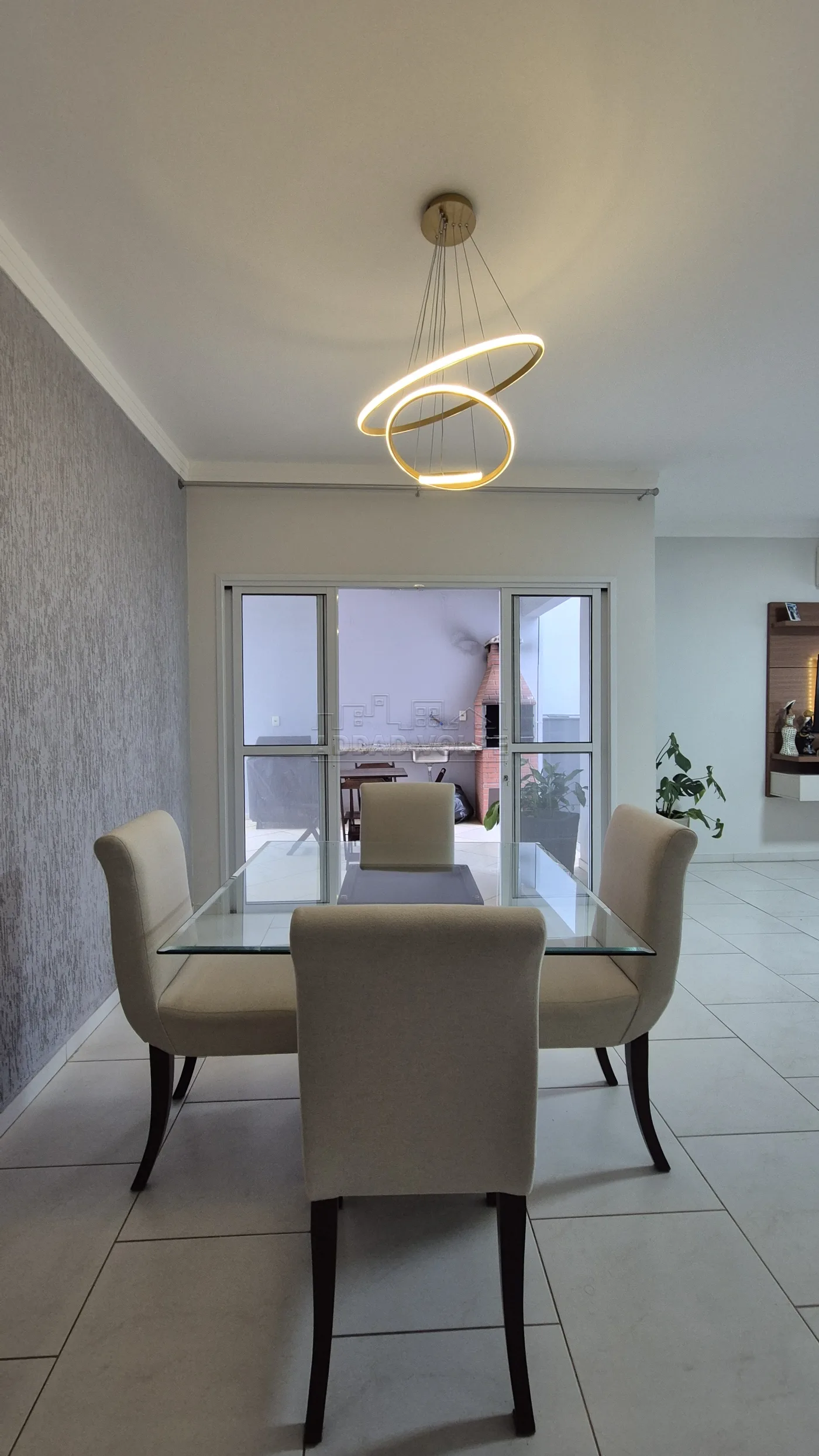 Comprar Casa / Condom&iacute;nio em Piratininga R$ 750.000,00 - Foto 1