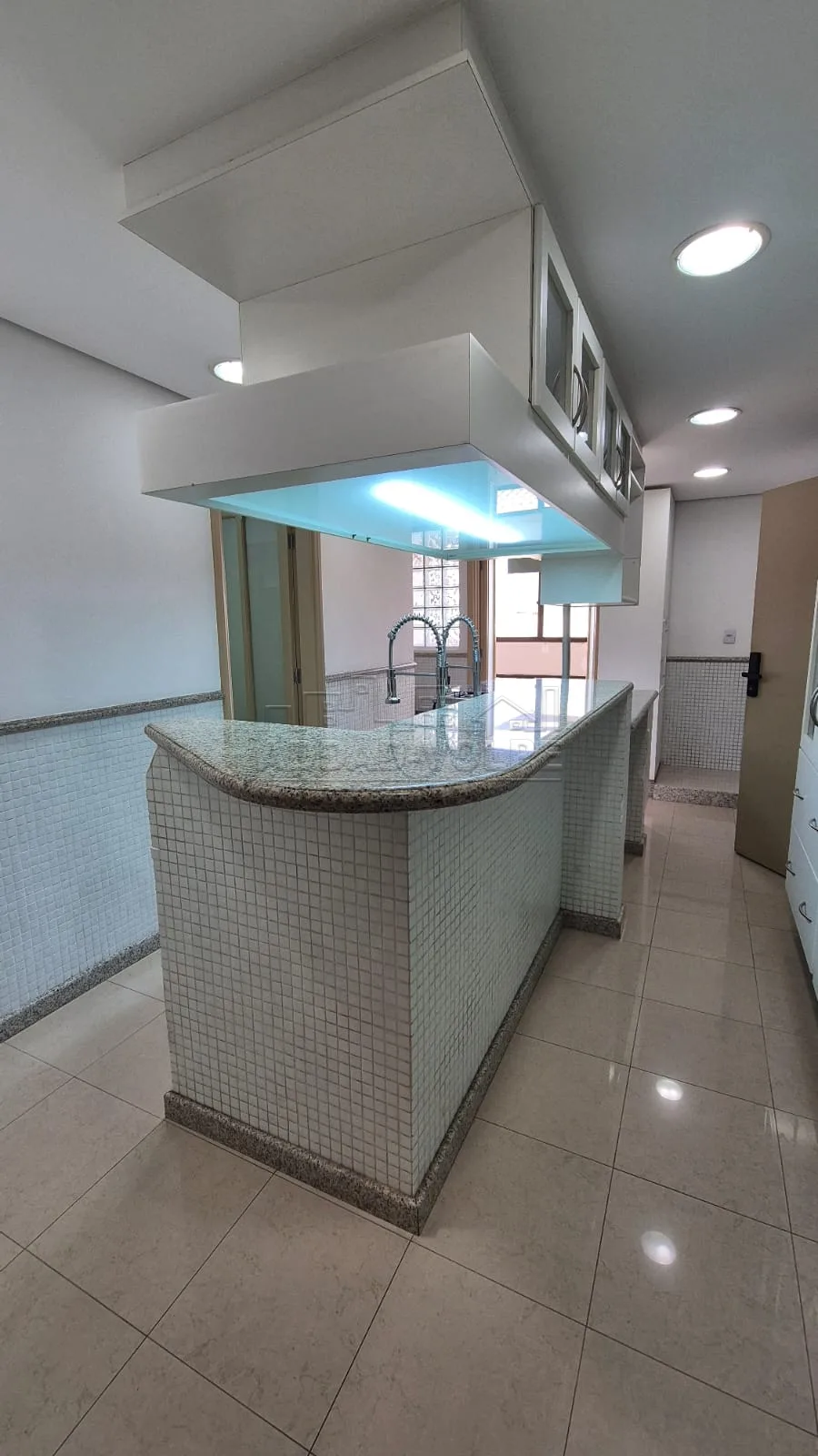 Alugar Apartamento / Padr&atilde;o em Bauru R$ 3.500,00 - Foto 8