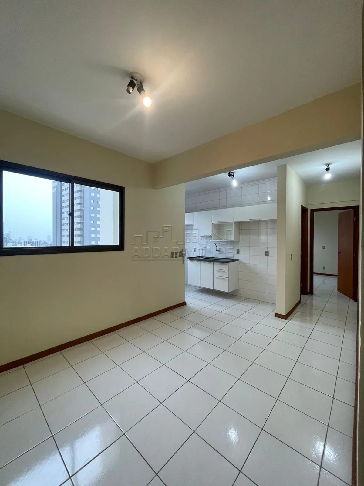 Alugar Apartamento / Padr&atilde;o em Bauru R$ 1.200,00 - Foto 1