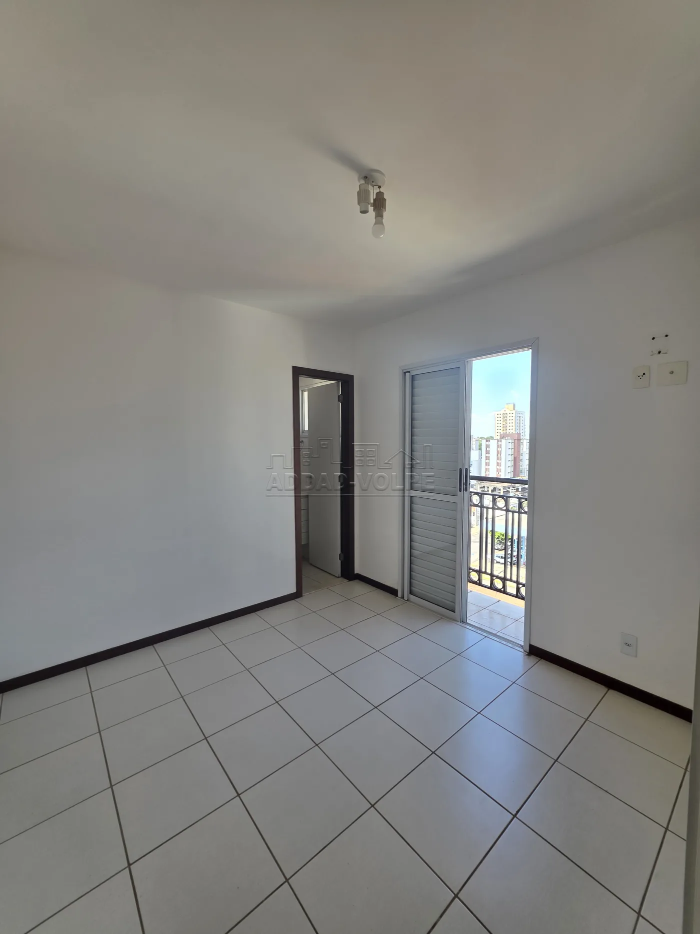 Comprar Apartamento / Padr&atilde;o em Bauru R$ 219.000,00 - Foto 4