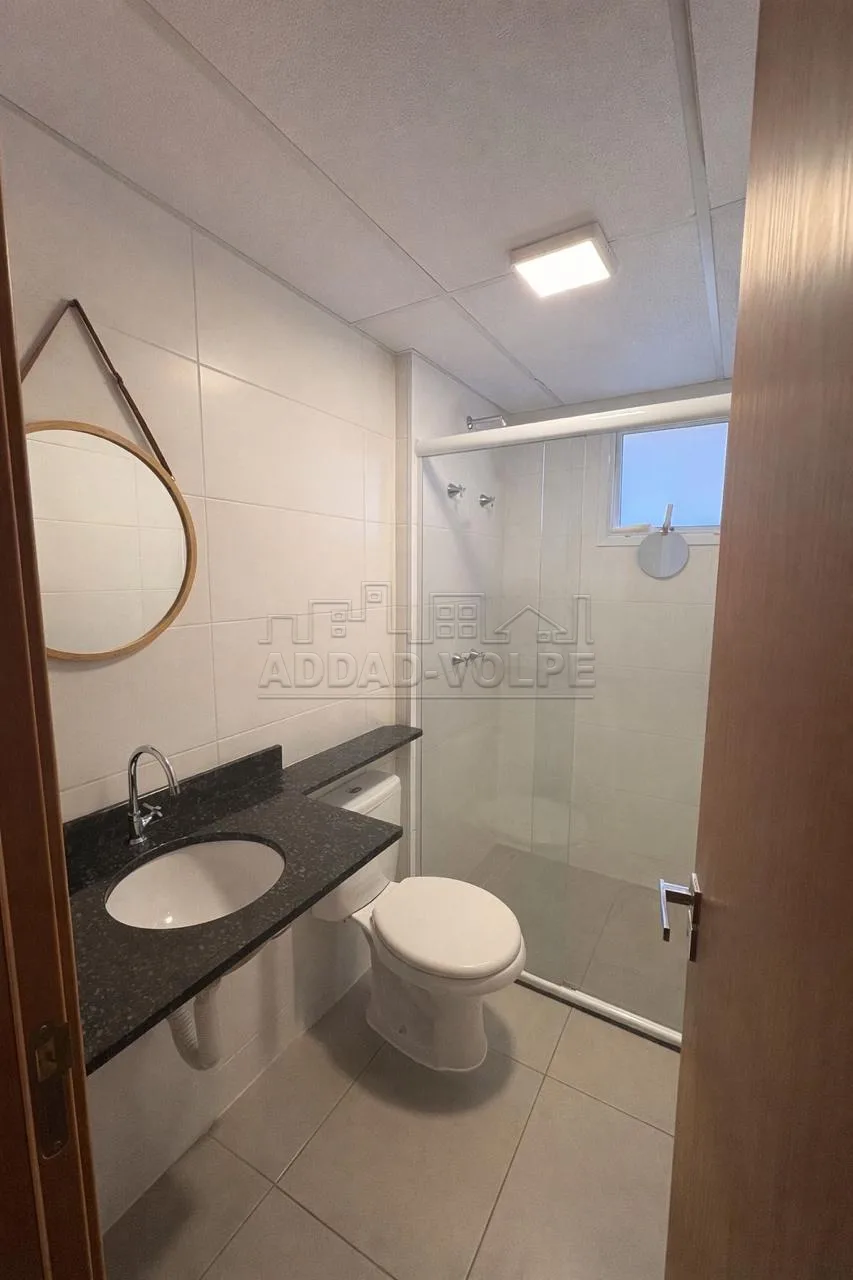 Alugar Apartamento / Padr&atilde;o em Bauru R$ 2.200,00 - Foto 8