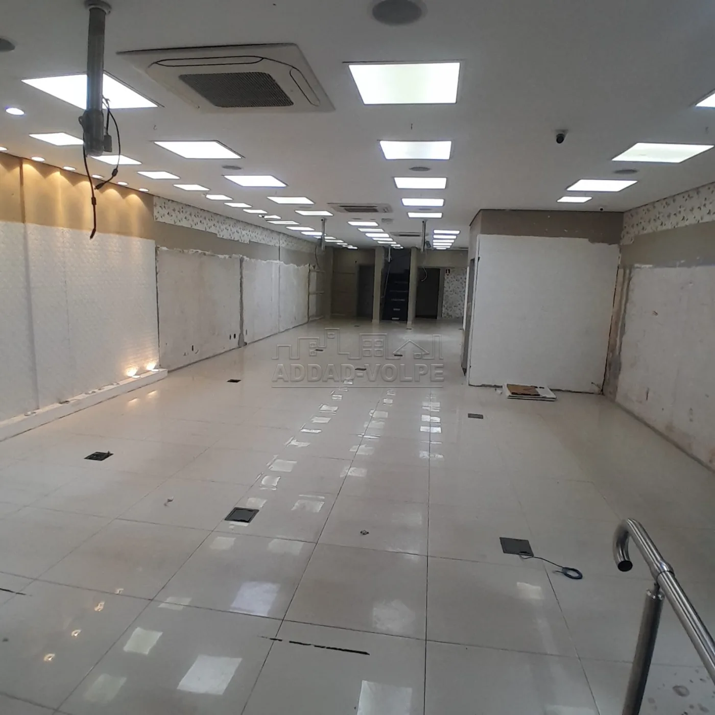 Alugar Comercial / Pr&eacute;dio em Bauru R$ 30.000,00 - Foto 3