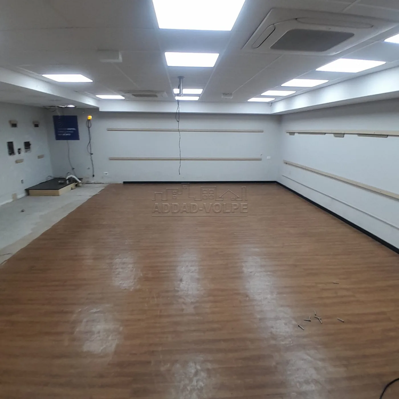 Alugar Comercial / Pr&eacute;dio em Bauru R$ 30.000,00 - Foto 12
