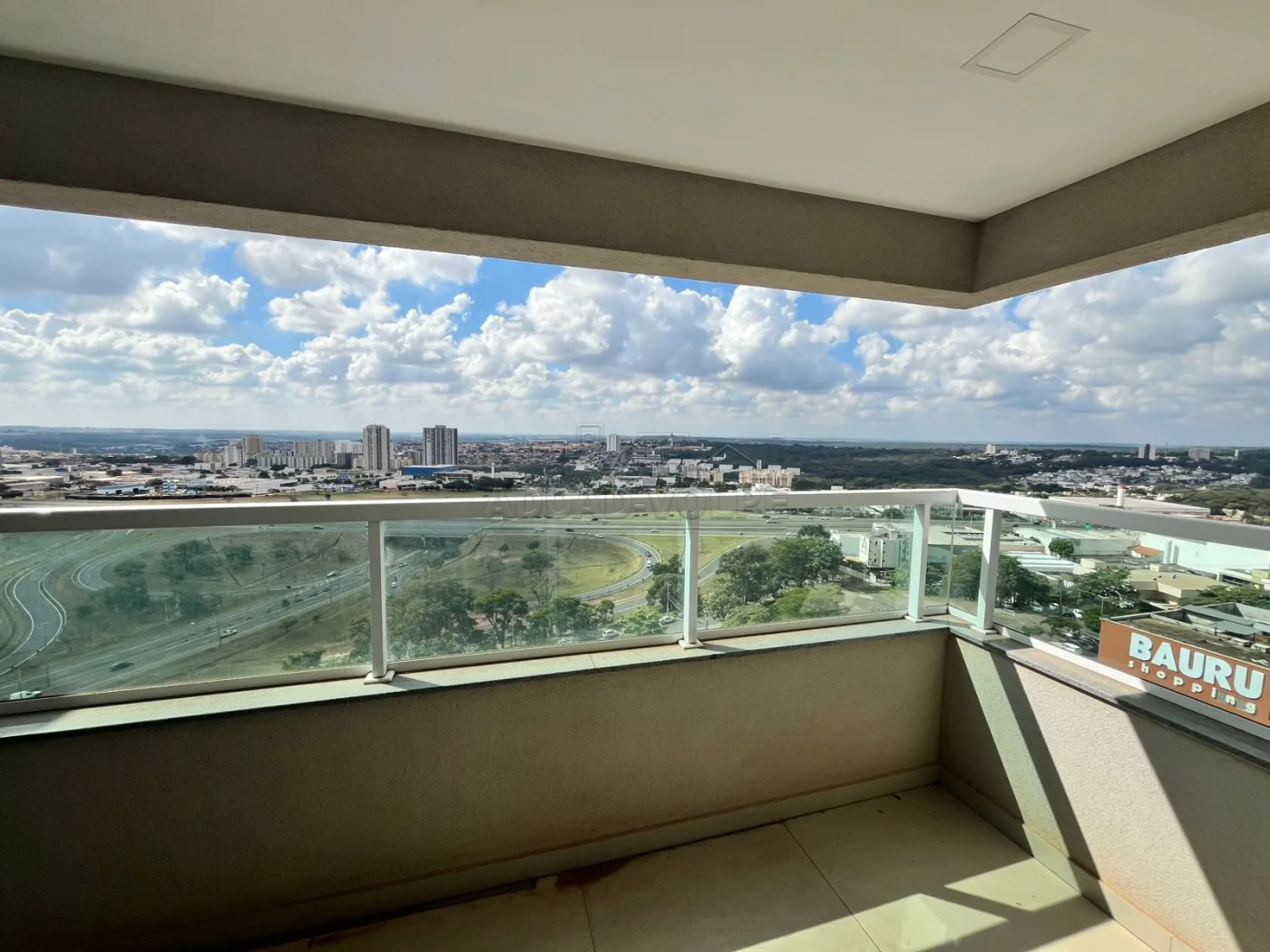 Comprar Apartamento / Padr&atilde;o em Bauru R$ 700.000,00 - Foto 2