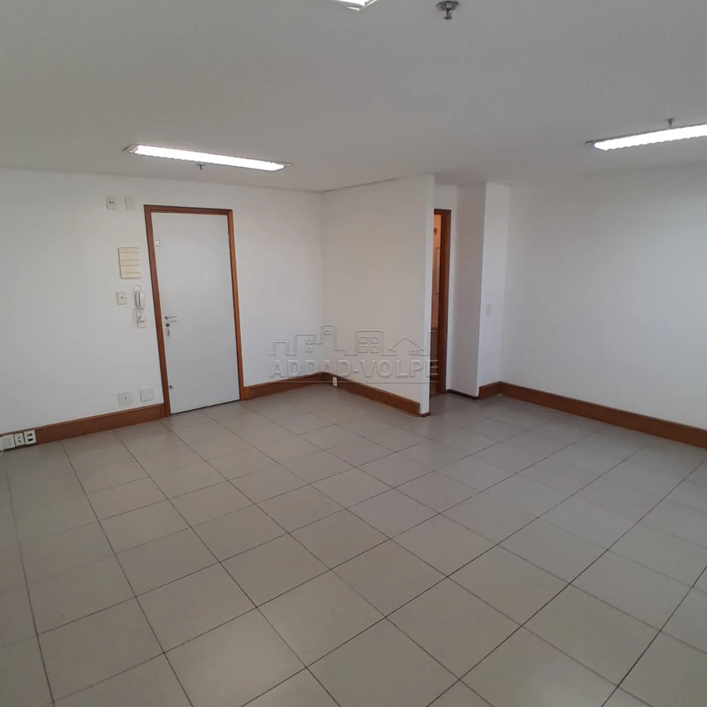 Alugar Comercial / Sala em Condom&iacute;nio em Bauru R$ 1.200,00 - Foto 2