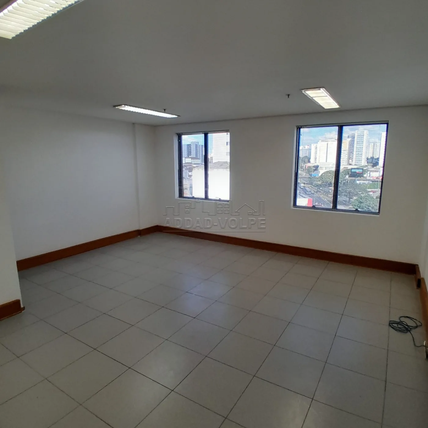 Alugar Comercial / Sala em Condom&iacute;nio em Bauru R$ 1.200,00 - Foto 4
