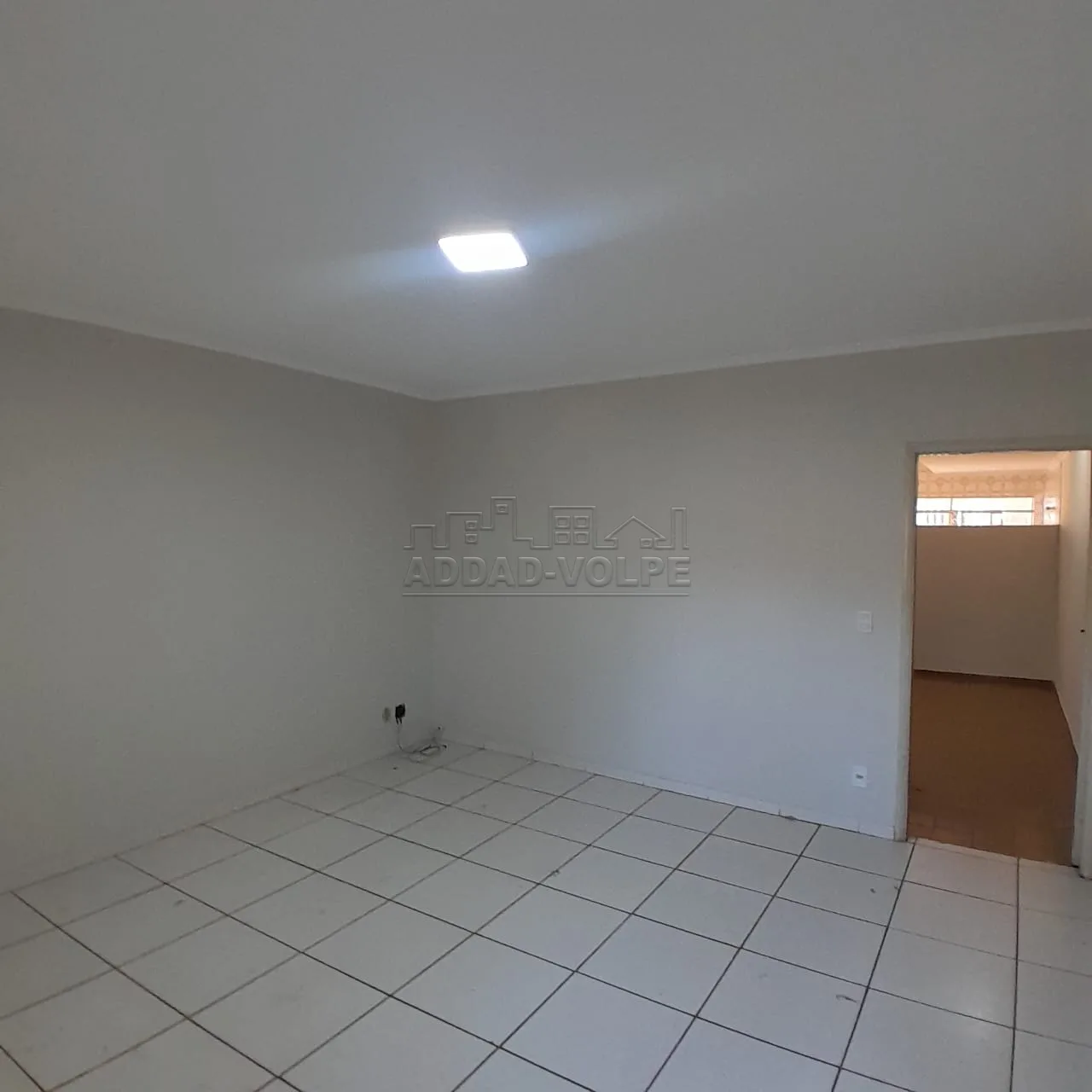 Alugar Casa / Padr&atilde;o em Bauru R$ 1.800,00 - Foto 2