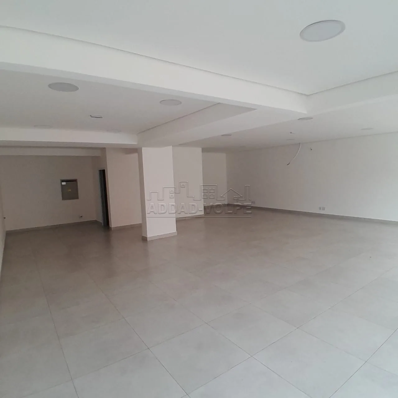 Alugar Comercial / Sal&atilde;o em Bauru R$ 6.000,00 - Foto 1
