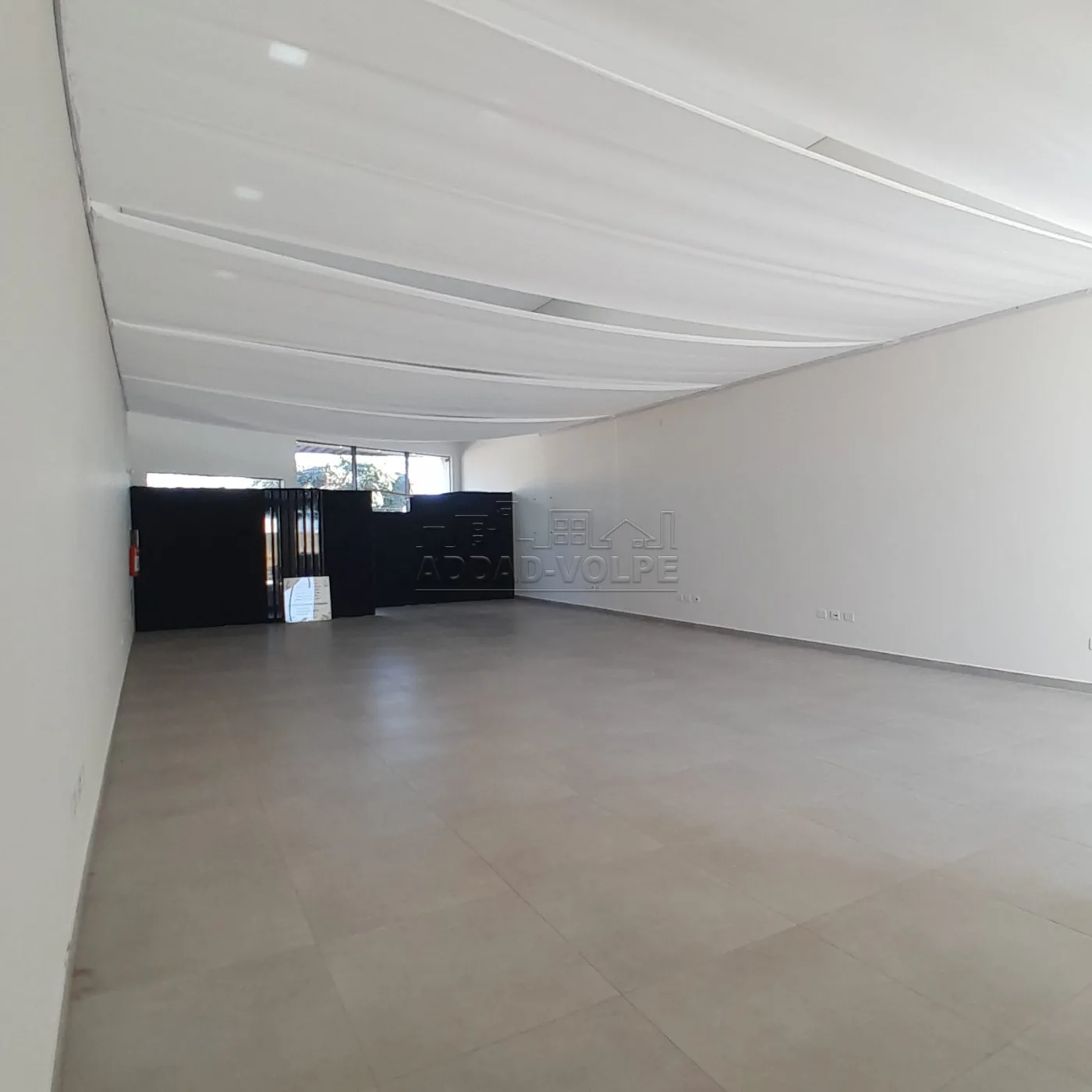Alugar Comercial / Sal&atilde;o em Bauru R$ 20.000,00 - Foto 2