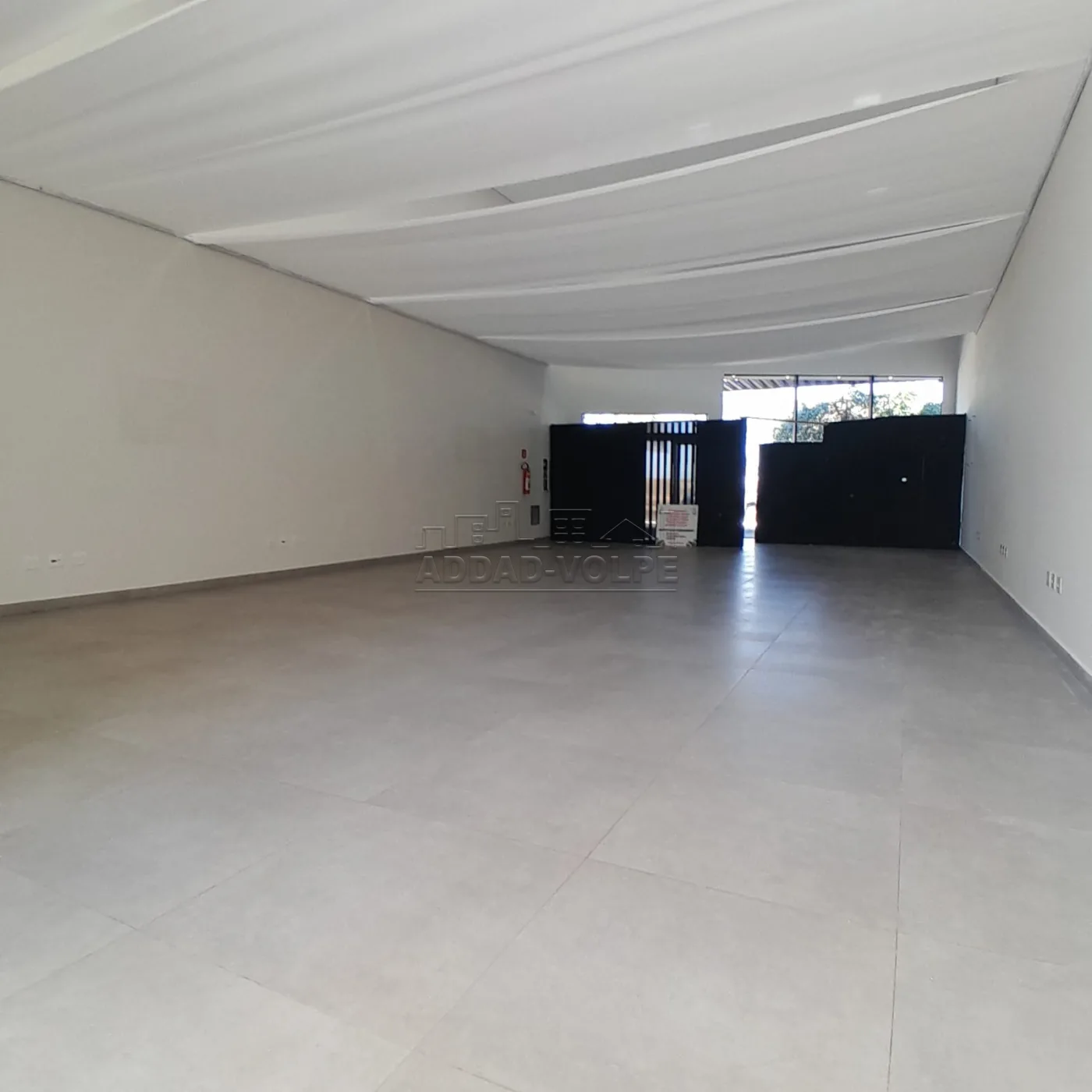Alugar Comercial / Sal&atilde;o em Bauru R$ 20.000,00 - Foto 3