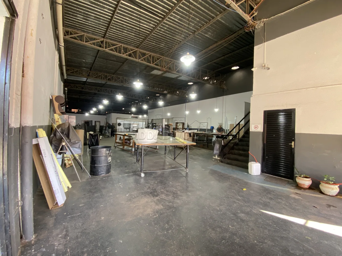 Alugar Comercial / Barrac&atilde;o em Bauru R$ 7.000,00 - Foto 1