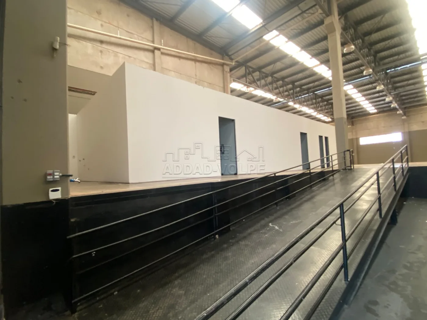 Comprar Comercial / Barrac&atilde;o em Bauru R$ 18.000.000,00 - Foto 4