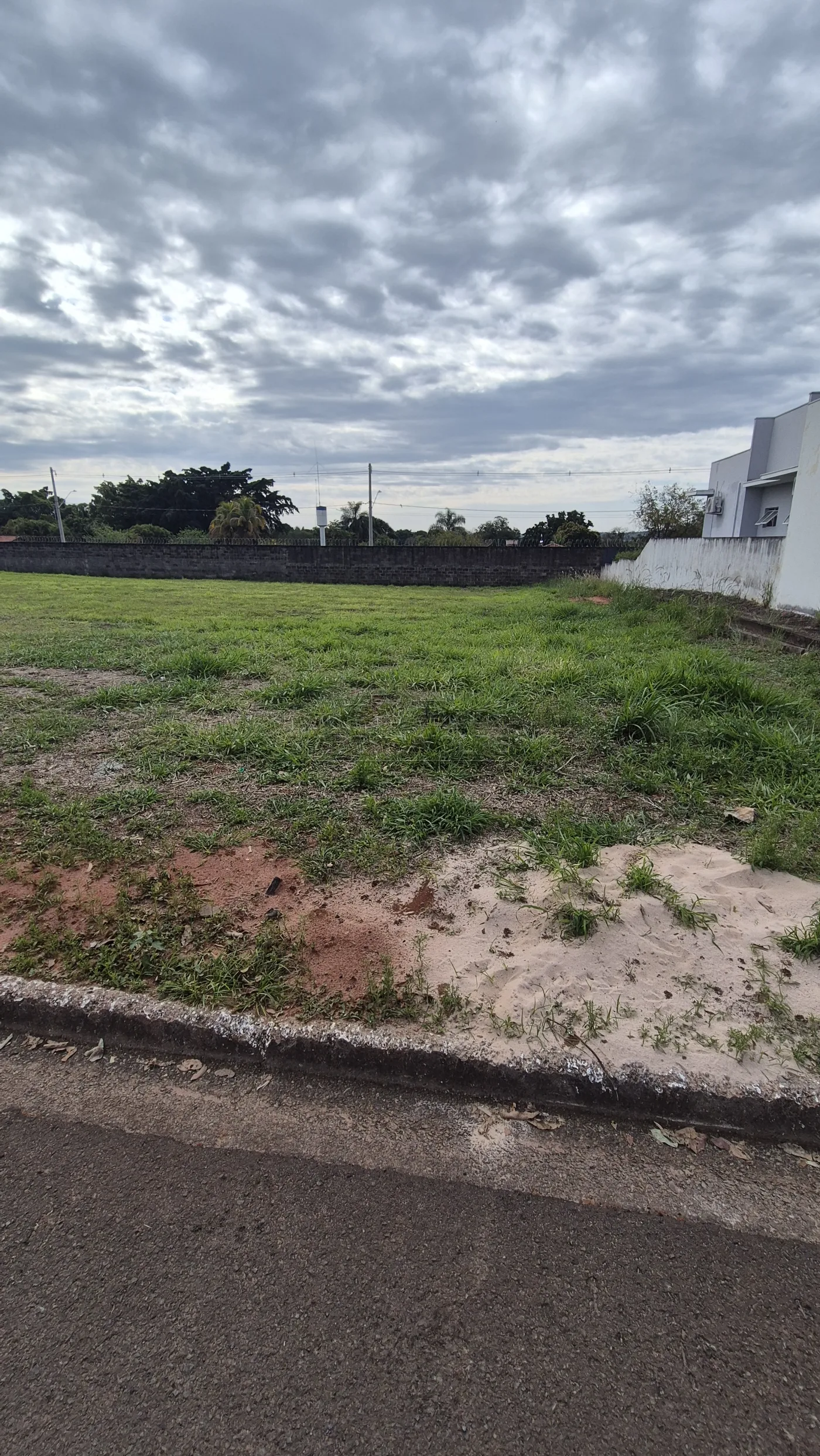 Comprar Terreno / Condom&iacute;nio em Piratininga R$ 223.570,00 - Foto 1