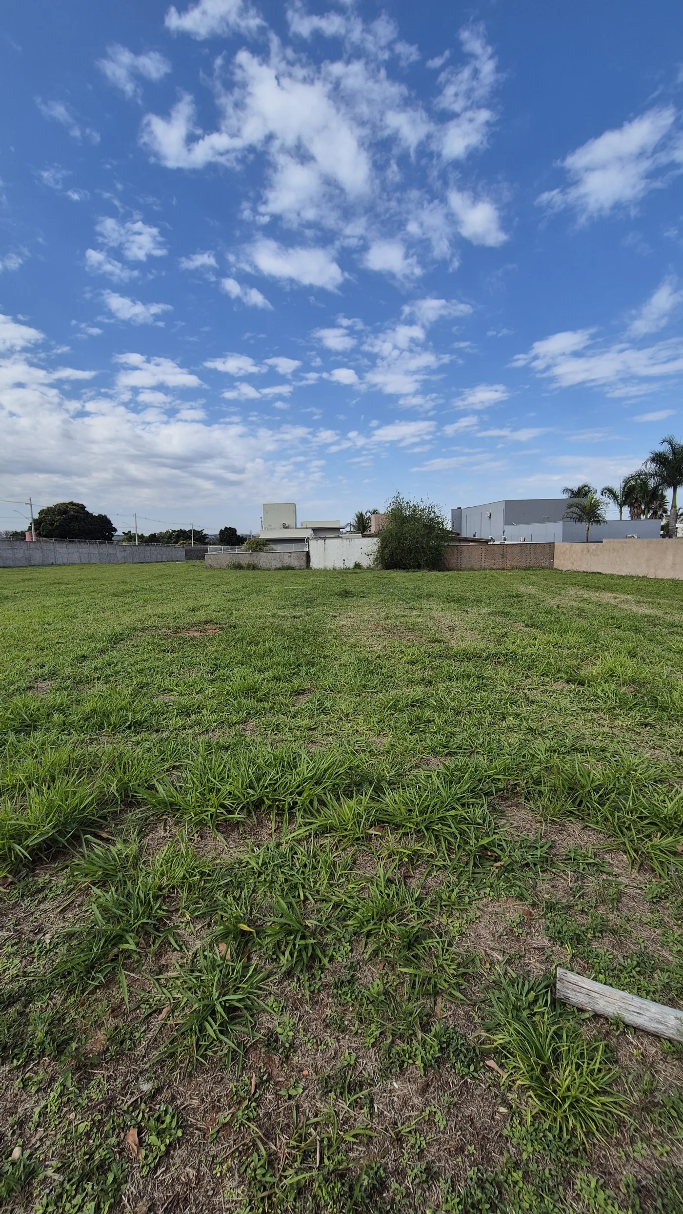 Comprar Terreno / Condom&iacute;nio em Piratininga R$ 299.400,00 - Foto 1