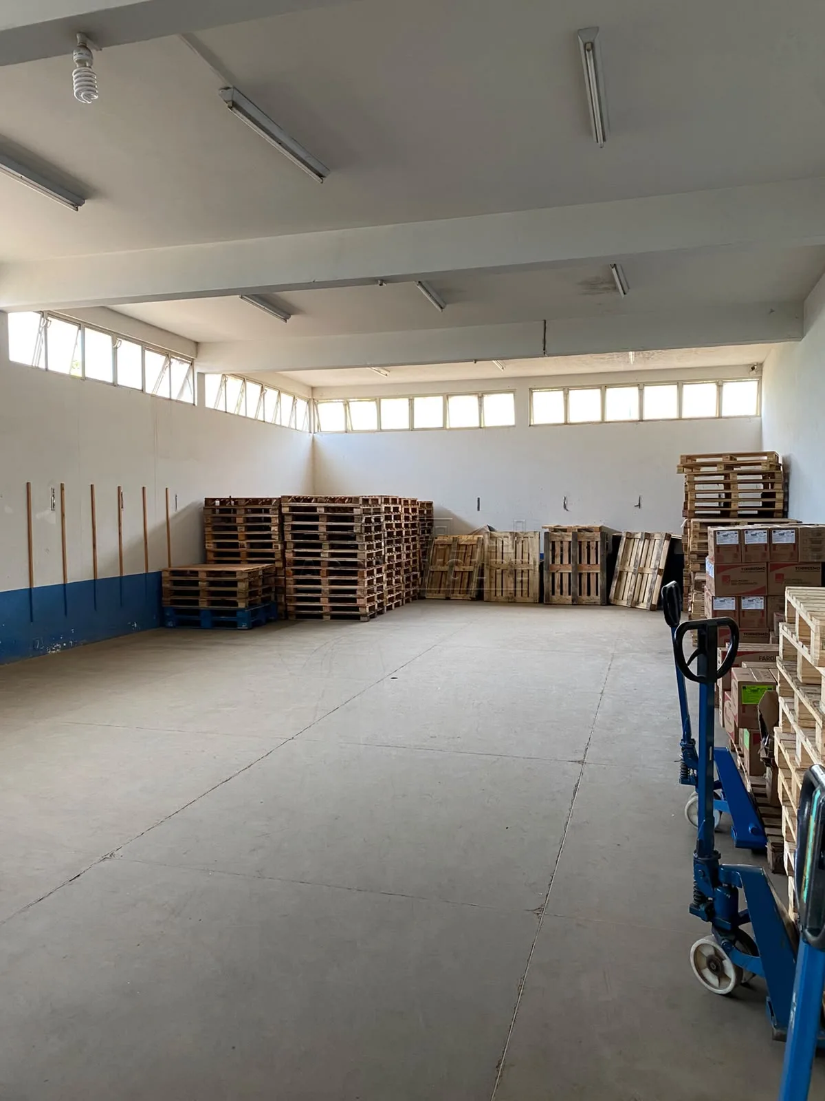 Alugar Comercial / Barrac&atilde;o em Bauru R$ 45.000,00 - Foto 17