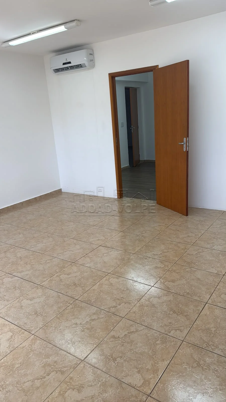 Alugar Comercial / Sala em Condom&iacute;nio em Bauru R$ 1.100,00 - Foto 5