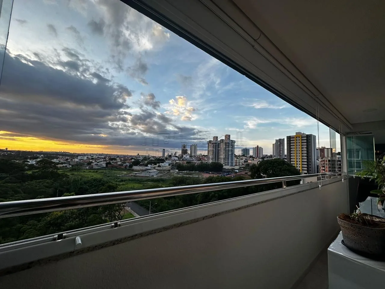Comprar Apartamento / Padr&atilde;o em Bauru R$ 750.000,00 - Foto 4