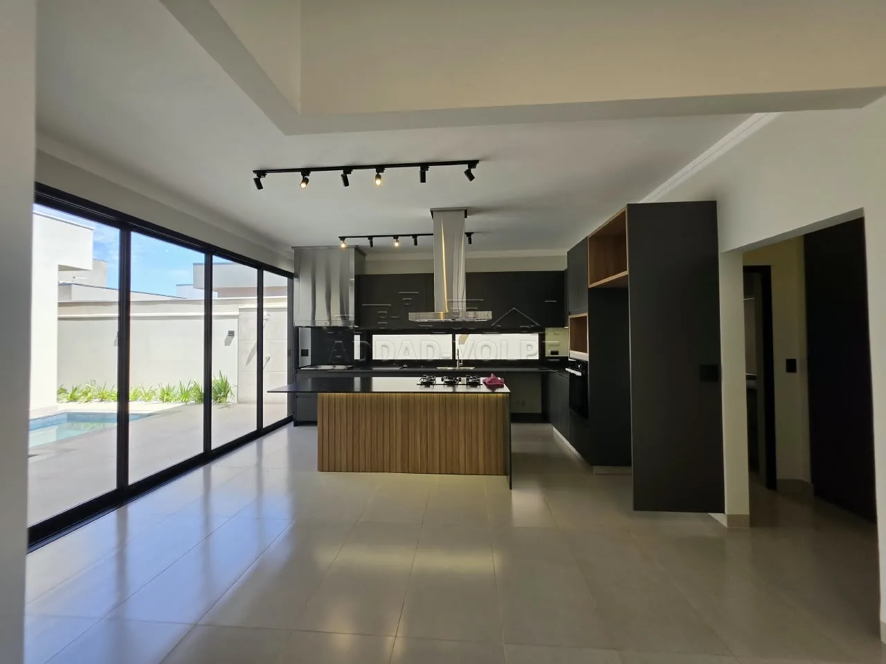 Comprar Casa / Condom&iacute;nio em Piratininga R$ 1.500.000,00 - Foto 1