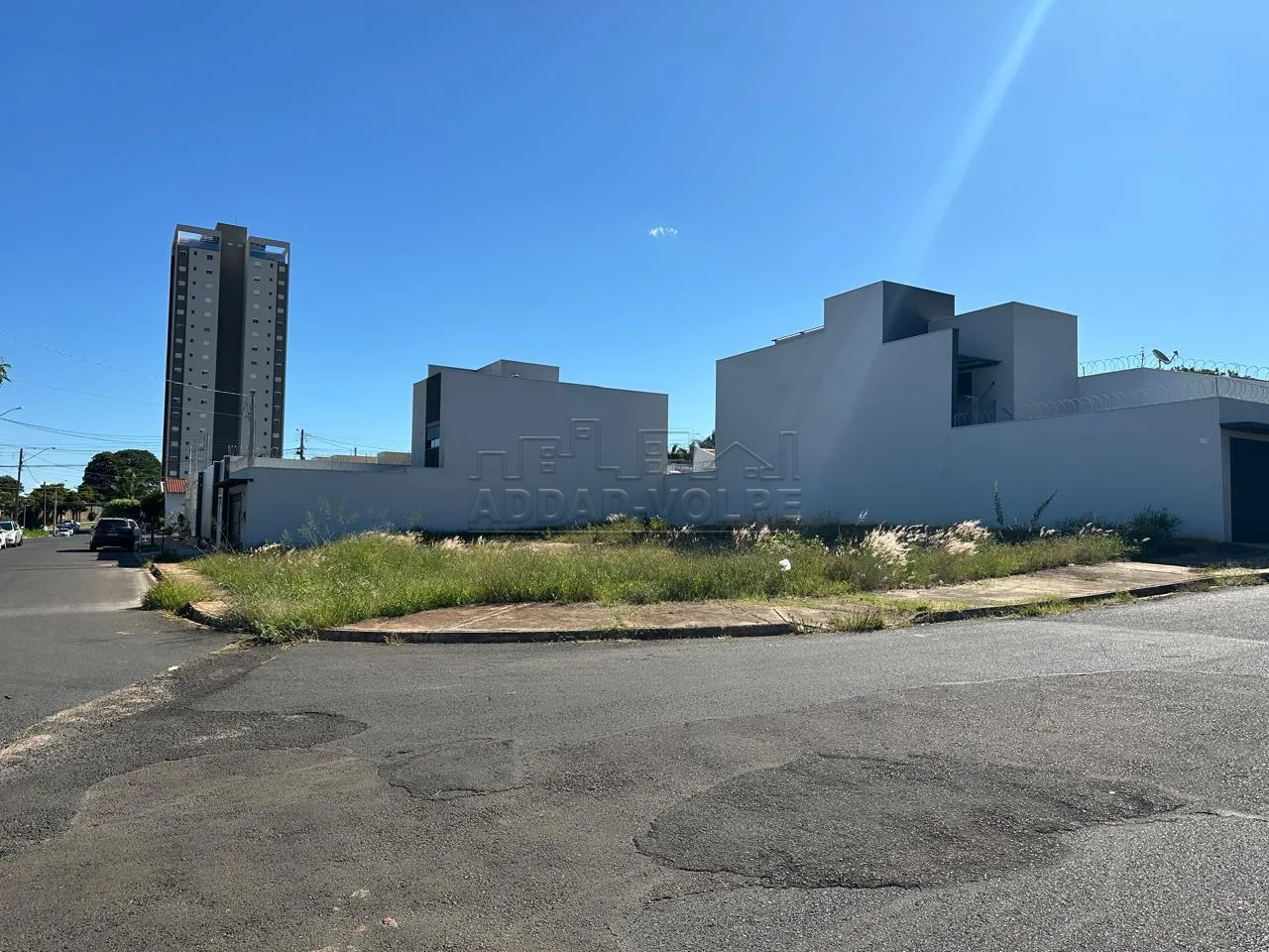 Comprar Terreno / Padr&atilde;o em Bauru R$ 450.000,00 - Foto 4