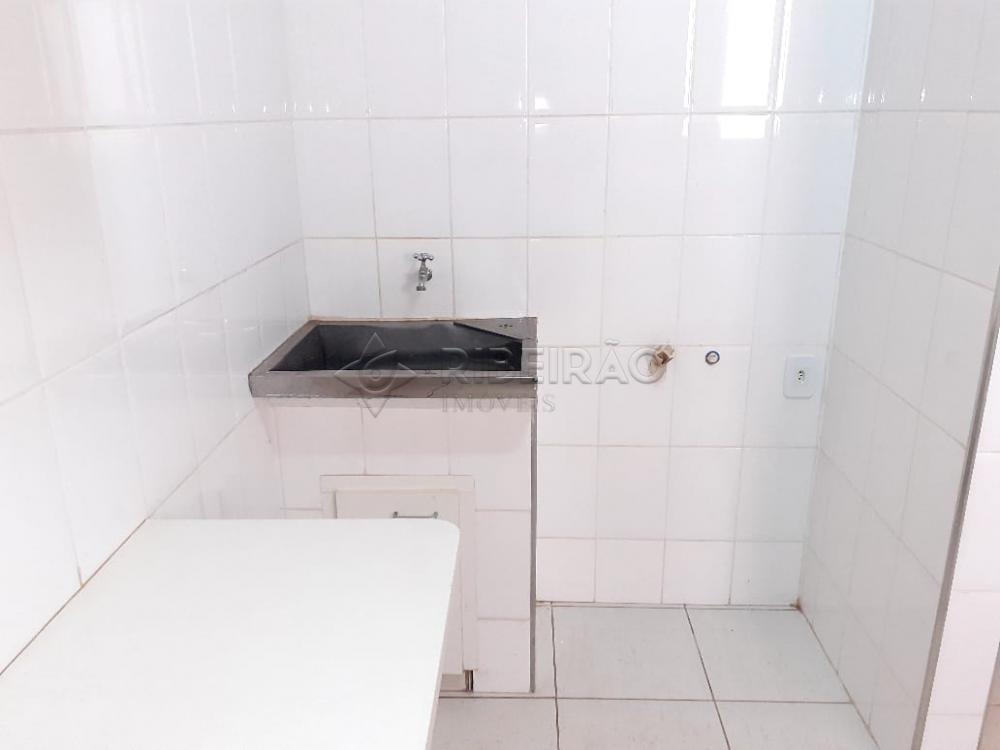 Alugar Apartamento / Padr&atilde;o em Ribeir&atilde;o Preto R$ 900,00 - Foto 7