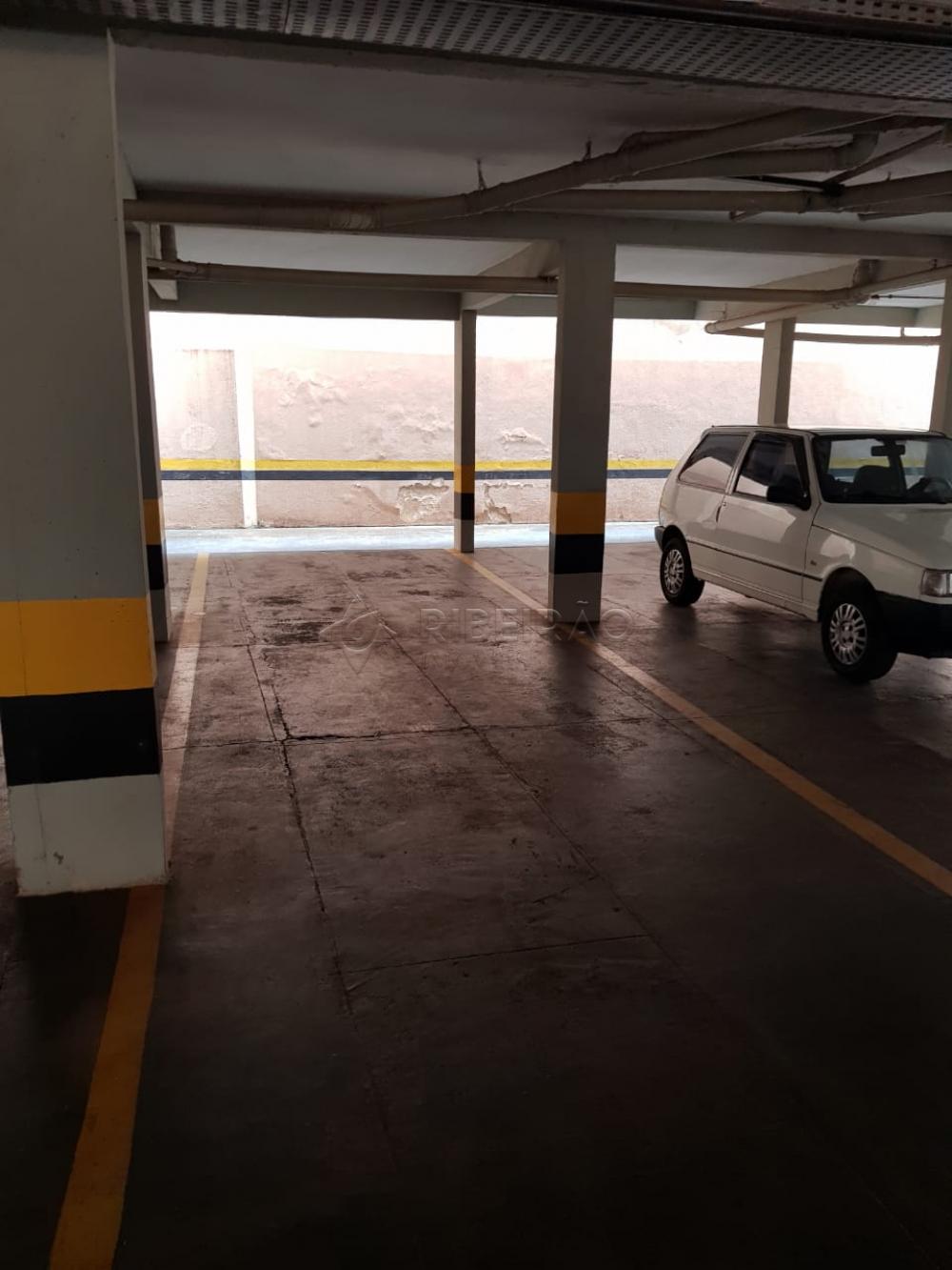 Alugar Apartamento / Padr&atilde;o em Ribeir&atilde;o Preto R$ 700,00 - Foto 9