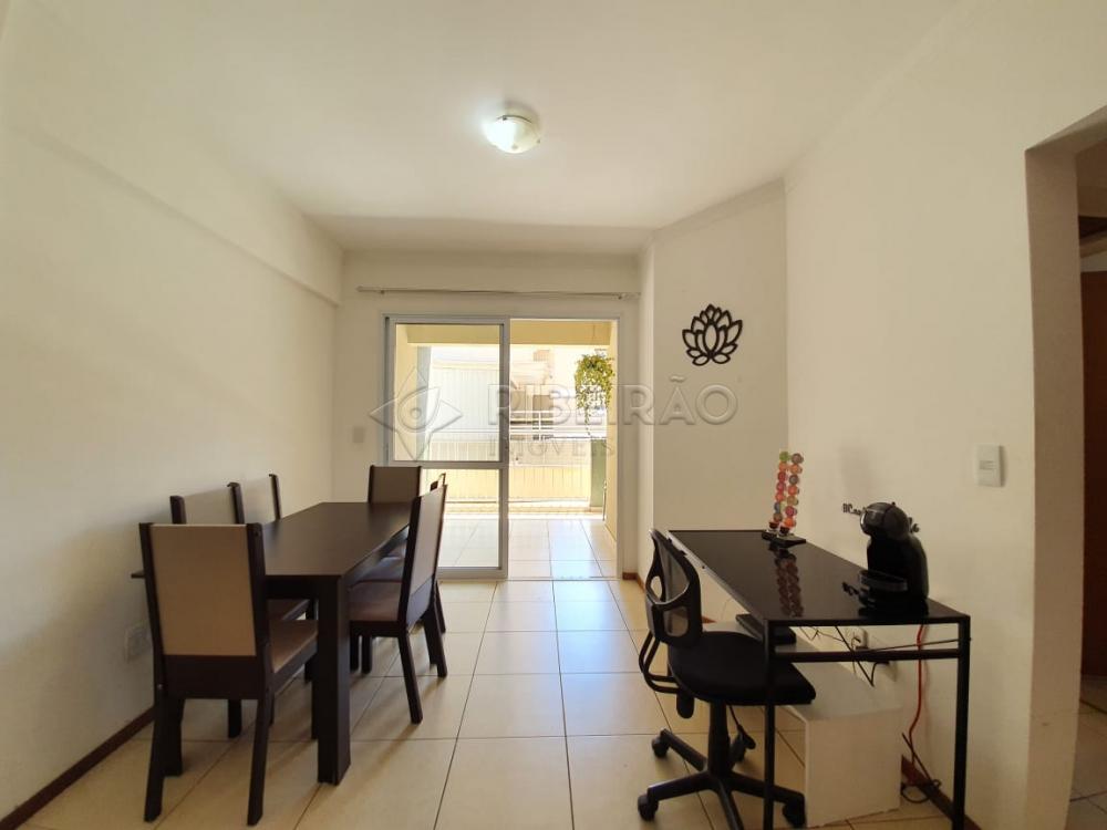 Alugar Apartamento / Padr&atilde;o em Ribeir&atilde;o Preto R$ 1.800,00 - Foto 1