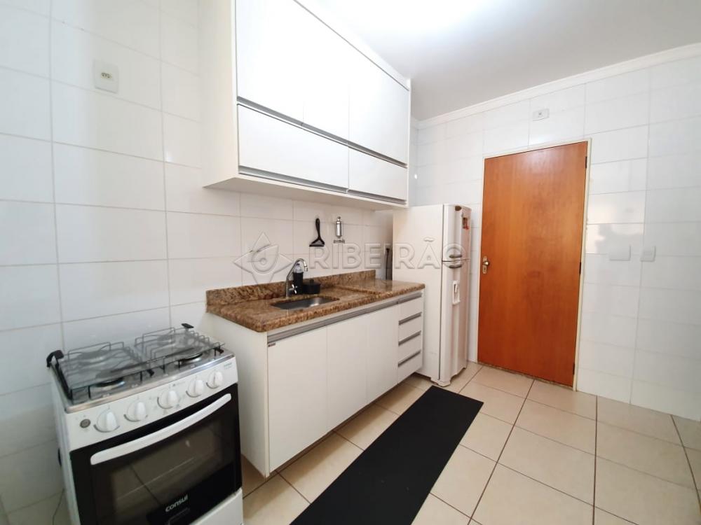 Alugar Apartamento / Padr&atilde;o em Ribeir&atilde;o Preto R$ 1.800,00 - Foto 12