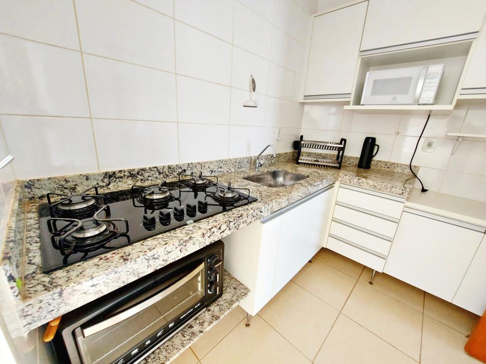 Alugar Apartamento / Padr&atilde;o em Ribeir&atilde;o Preto R$ 1.800,00 - Foto 6