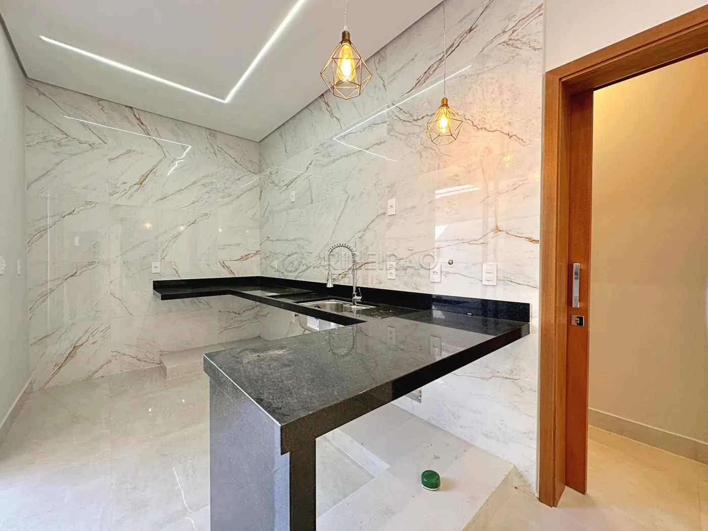 Comprar Casa / Condom&amp;iacute;nio em Ribeir&amp;atilde;o Preto R$ 1.190.000,00 - Foto 4