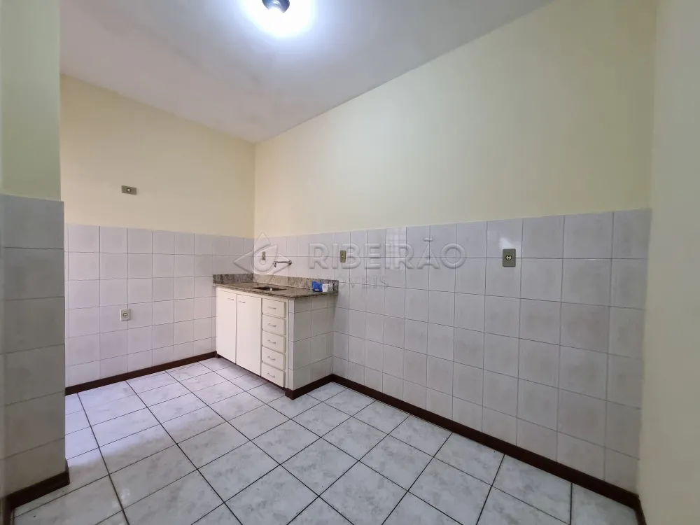 Alugar Apartamento / Padr&atilde;o em Ribeir&atilde;o Preto R$ 1.100,00 - Foto 3