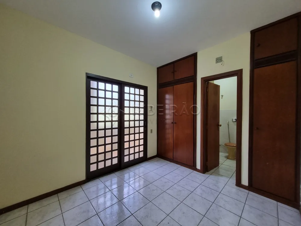 Alugar Apartamento / Padr&atilde;o em Ribeir&atilde;o Preto R$ 1.100,00 - Foto 5