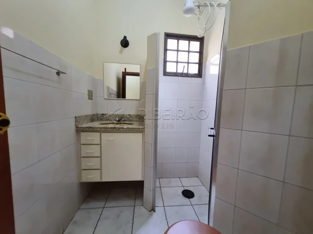 Alugar Apartamento / Padr&atilde;o em Ribeir&atilde;o Preto R$ 1.100,00 - Foto 12