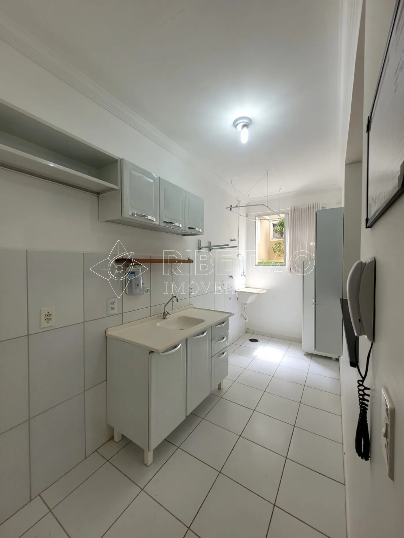 Alugar Apartamento / Padr&atilde;o em Ribeir&atilde;o Preto R$ 900,00 - Foto 9