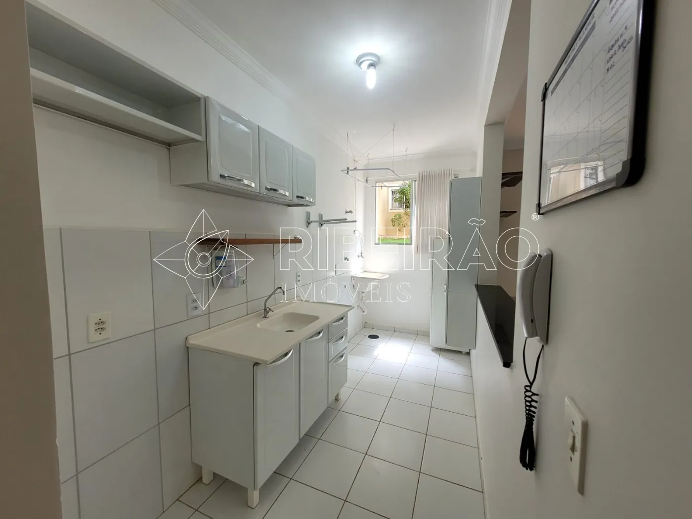Alugar Apartamento / Padr&atilde;o em Ribeir&atilde;o Preto R$ 900,00 - Foto 11