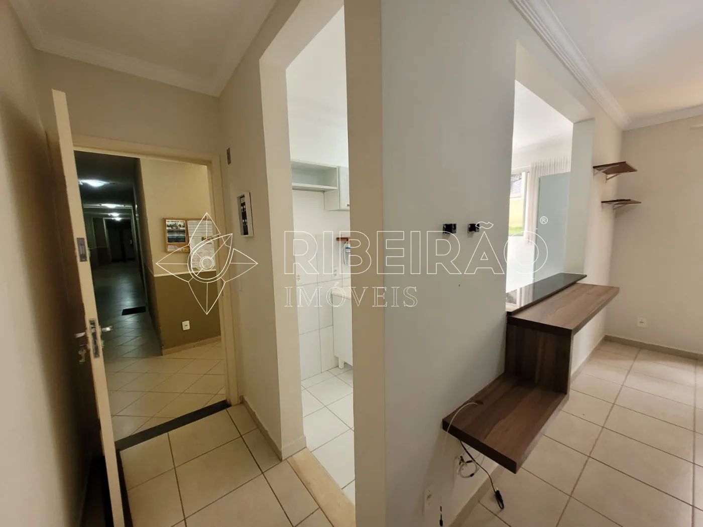 Alugar Apartamento / Padr&atilde;o em Ribeir&atilde;o Preto R$ 900,00 - Foto 13